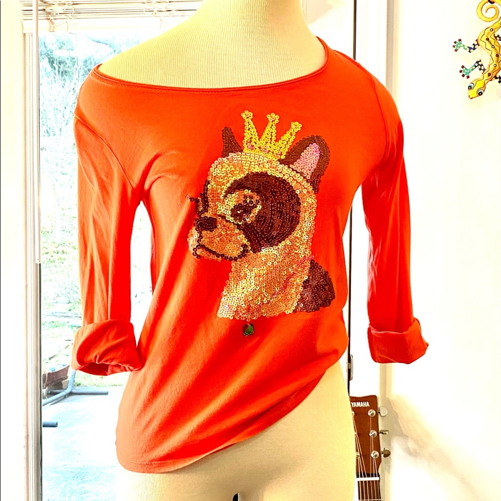 Orange jersey with sequence